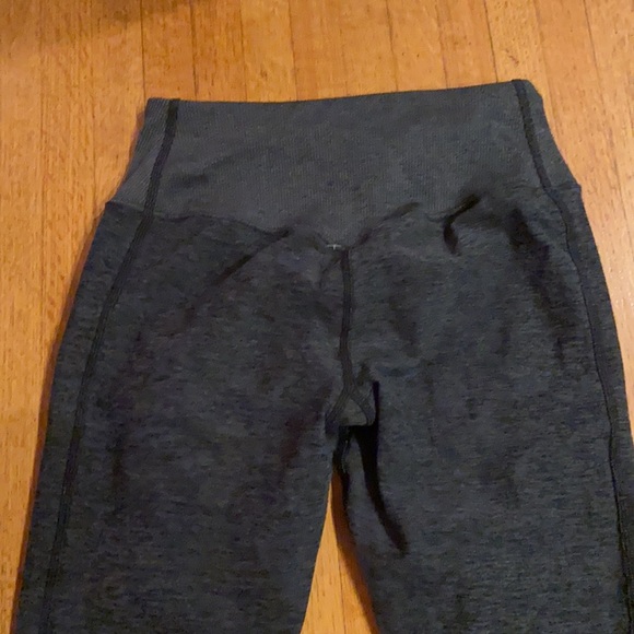 Alo yoga leggings - Picture 5 of 6